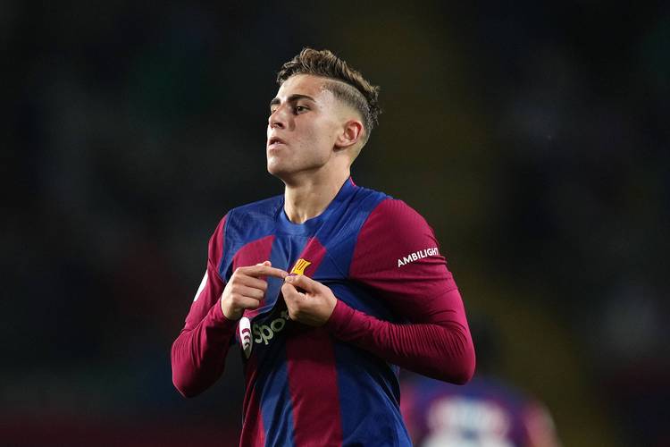 费尔明社媒:非常开心上演身披这件球衣的首个帽子戏法,梦想成真