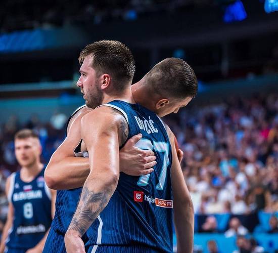 科尔:巴特勒和东契奇都能凭借力量、基本功和高球商不断制造犯规