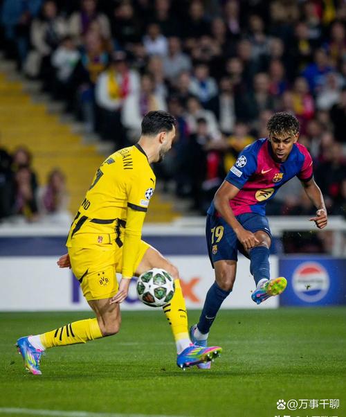 完美一夜！17岁卡尔欧冠生涯首次首发+进球+创队史纪录+当选MVP