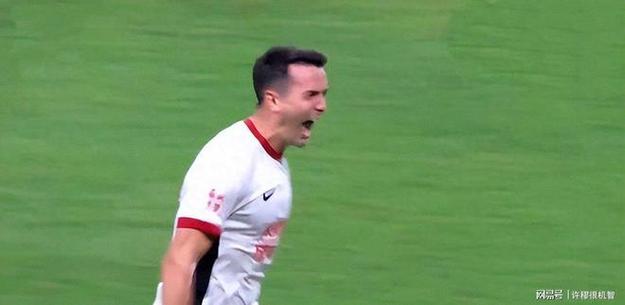 神扑！林加德直塞，杜甘季奇爆射被薛庆浩神勇扑出