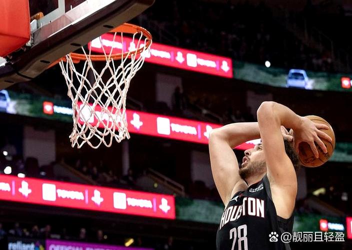 队记:申京将罚球命中率的进步延续到了常规赛 这将产生重大影响