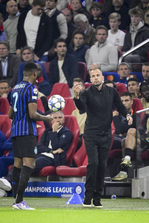 海廷加：切尔西不仅是英超顶尖球队更是欧冠劲旅，球员已倾尽全力