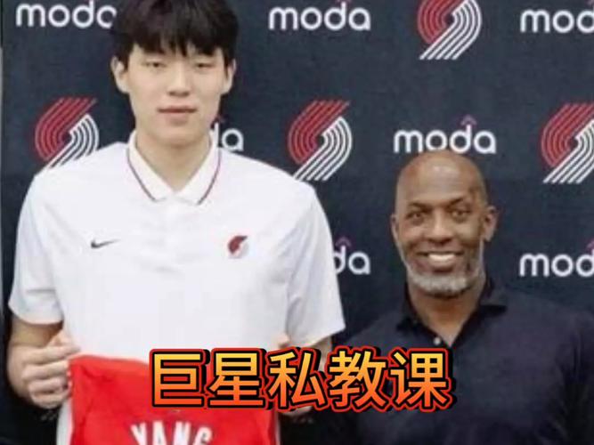 Shams：助教斯普利特将接替比卢普斯 暂时担任开拓者主教练！