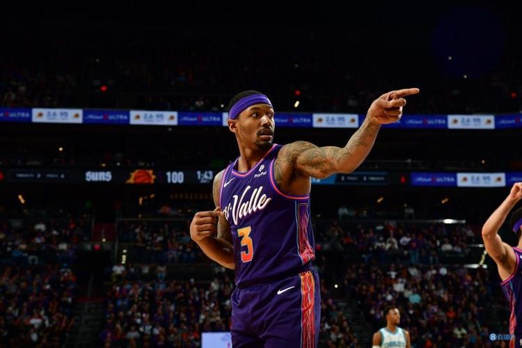 还是不好用!比尔5中2仅拿5分1板1断 4犯规