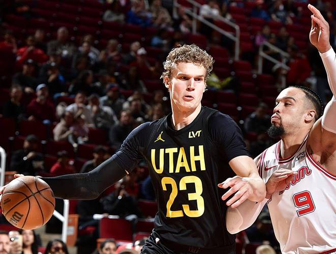 邓恩：狄龙每天都推着我们 他会努力和每个他防守的人较量