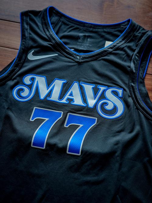 你也有彩虹球衣!小乔丹至今效力8队:洛城双雄&独行侠&掘金在列