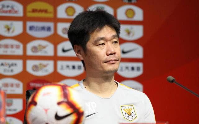 陆续到位！宁波男篮官博晒辛普森报到视频：Captain Hook is here