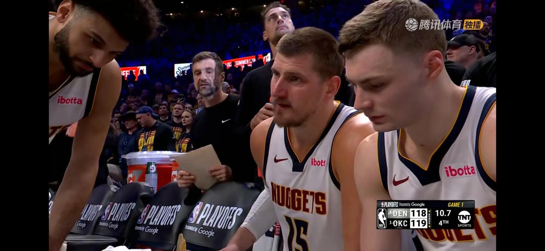 约基奇称赞戈登:无论谁在比赛中投进10三分 和他打球都会很轻松