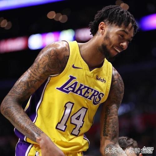 主攻手!英格拉姆半场10中5砍全队最高14分外加3板 罚球4中3