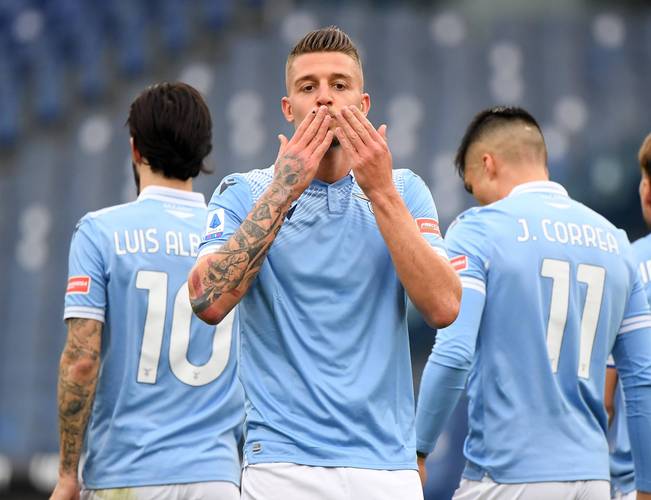 拉齐奥官方宣布塔瓦雷斯左腿肌肉受伤，罗体：将缺席对尤文的联赛