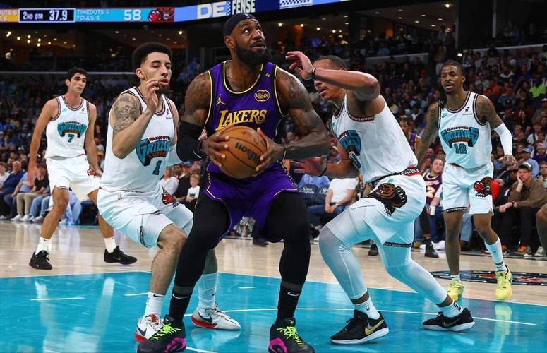 奇才主教练：面对内线球队独行侠 萨尔成为了我们的防守支柱