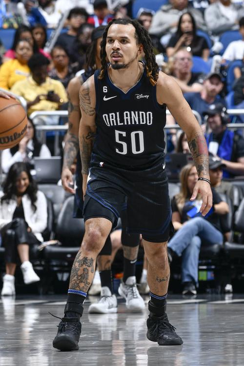 科尔-安东尼：字母特纳最顶尖前场球员 现在给我掩护简直神仙体验