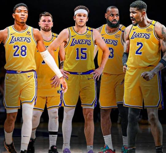 开拓者媒体人:里夫斯状态正佳 等东契奇和老詹回来湖人不容小觑