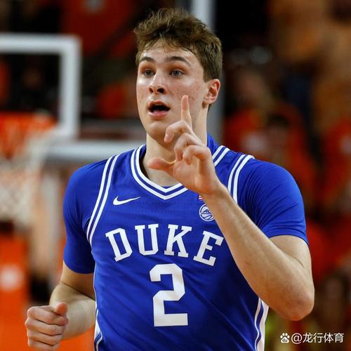 弗拉格：关键时刻坐替补席是我生涯首次 但我今天打得差&理解教练