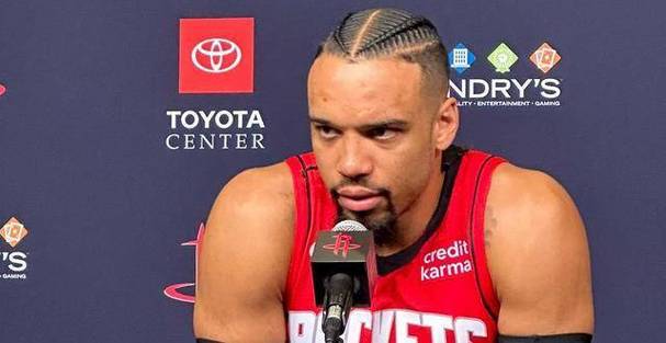 到底谁是当家球星?狄龙前三场比赛的出手数比布克多14次