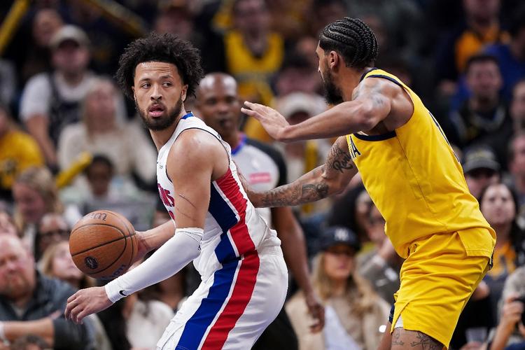 多点开花！骑士上半场4人得分上双 客场领先活塞22分