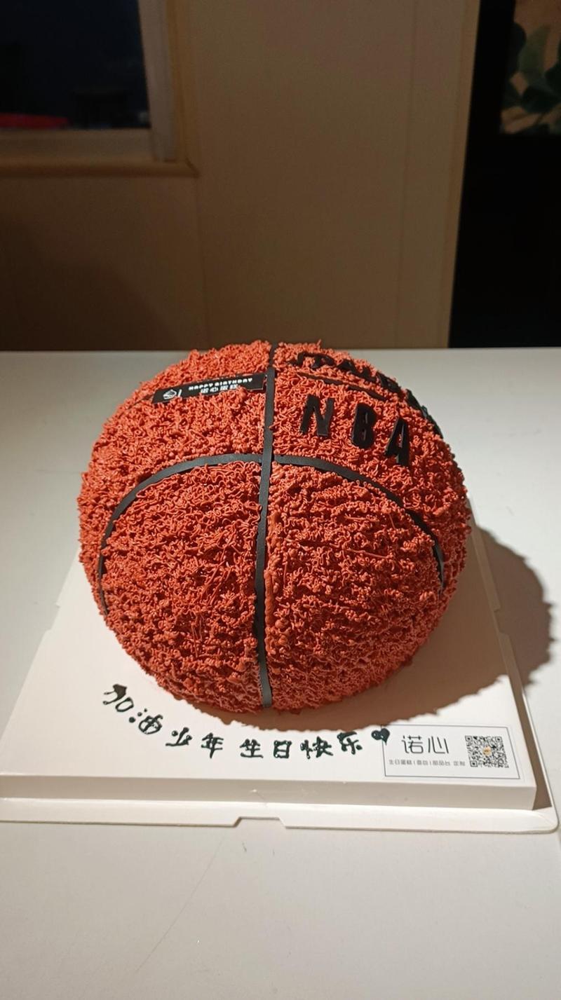 健康打球!NBA官推祝朗佐-鲍尔28岁生日快乐🎂🎂🎂