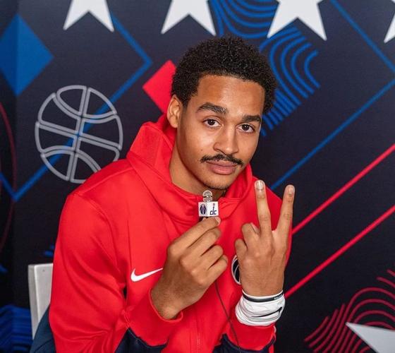 杀伤可以!普尔半场7中2拿到全队最高12分 罚球6中6