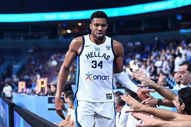 摧枯拉朽!字母哥22投16中砍下37分8板7助2盖帽 正负值达+18