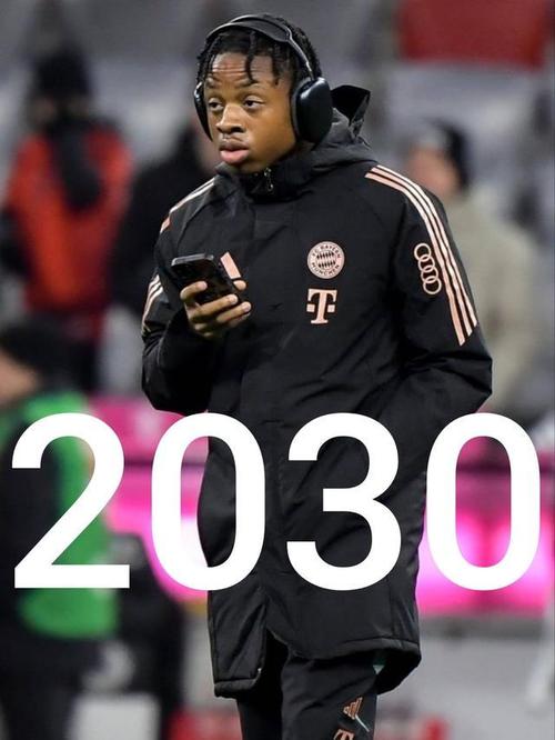 智慧麦克!德媒:17岁左边锋维斯多姆-麦克被拜仁视为另一超新星