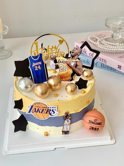 真挚的祝福！NBA官推祝太阳后卫布克29岁生日快乐🎂