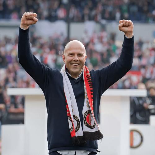 👀2019年41岁斯洛特初执教鞭，在荷兰5年从未遭遇3次及以上连败