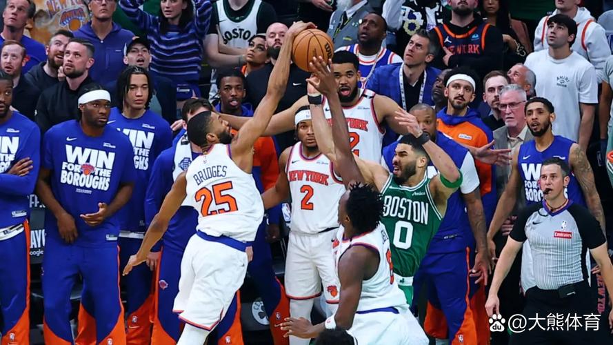 三分7中4!布朗:上季队里很多射手 现在不同我更主动找投篮机会