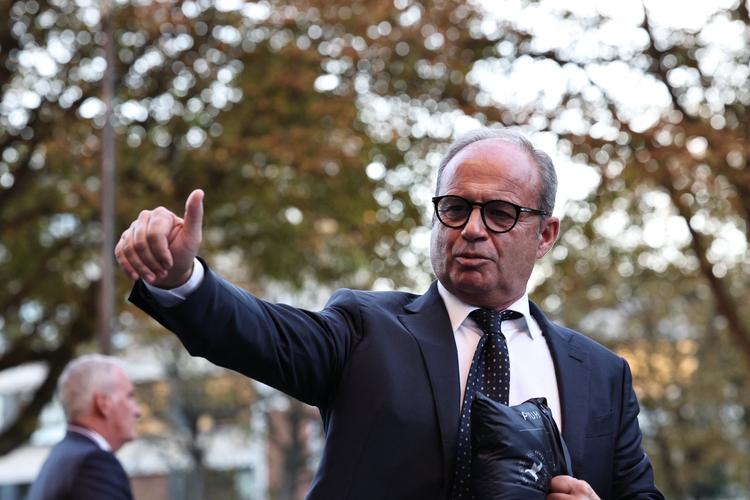 坎波斯谈巴黎引援理念：优先选择球商出众、具备团队精神的球员