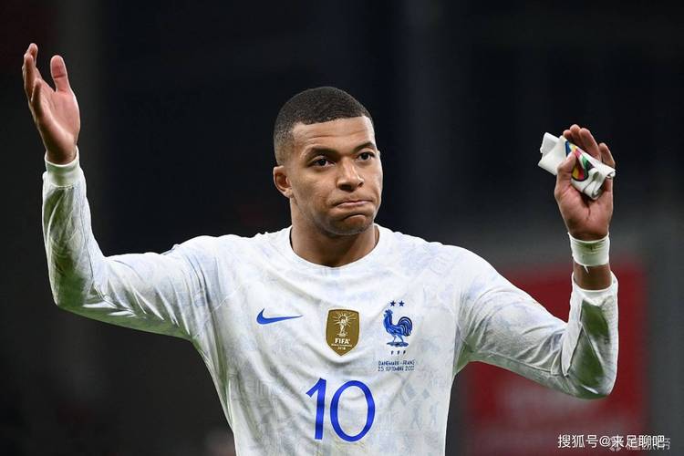 21世纪五大联赛19岁前攻入17粒联赛进球,亚马尔此数据仅次姆巴佩