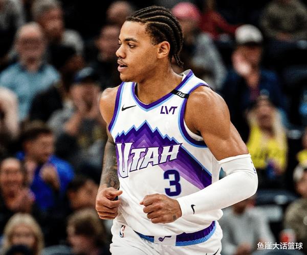 青岛队记:菜鸟被下放是球队常规操作 瀚森要用表现回击流言蜚语