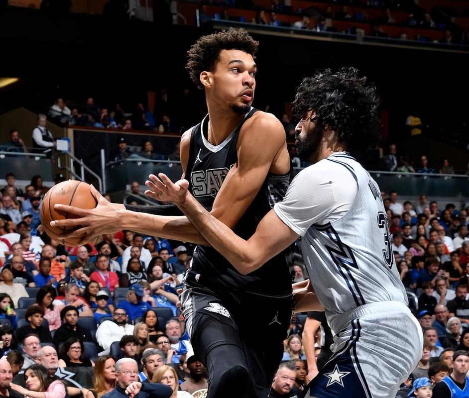 马刺队史首次开局5连胜!解说:打弱队红利 但攻防体系已初步成型