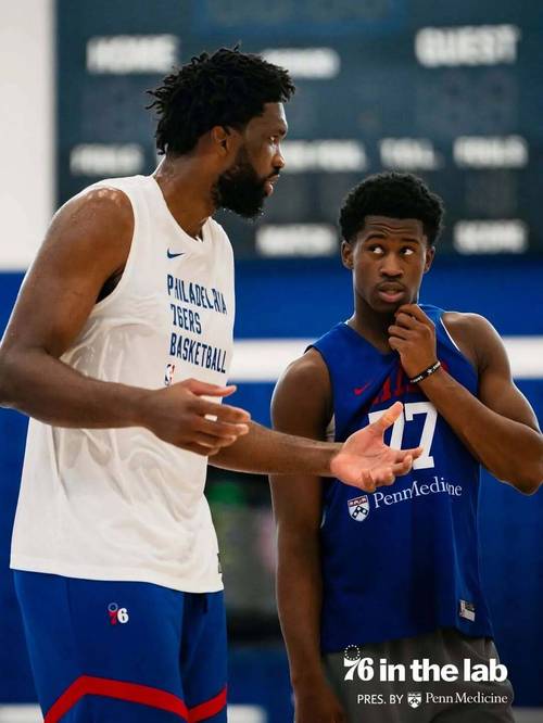 虽迟但到！恩比德VS绿军打成2+1后做出大尺度庆祝动作 被罚5万刀