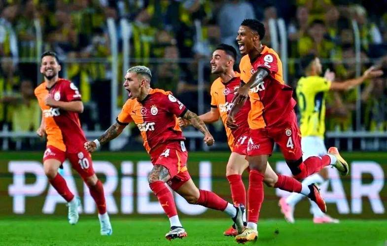 拜仁成功止损!29岁萨内土超11轮仅3球1助,年薪1125万欧全队第2