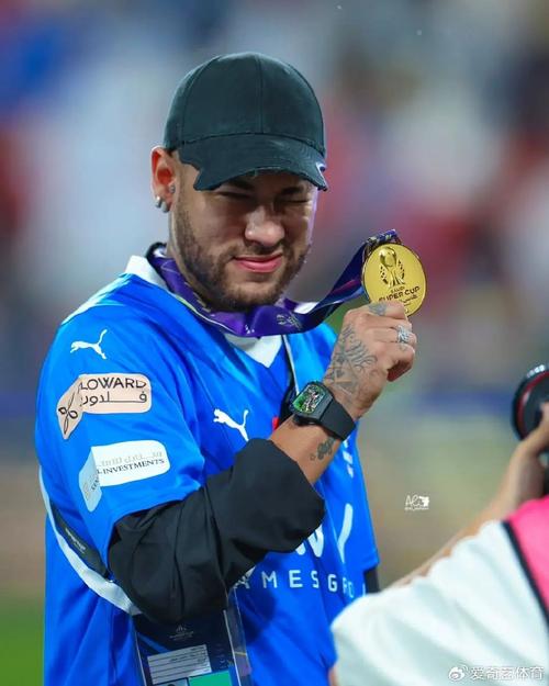 胜利点射绝杀，新月球员马尔科姆发文：超级点球👏🏾🤬😂