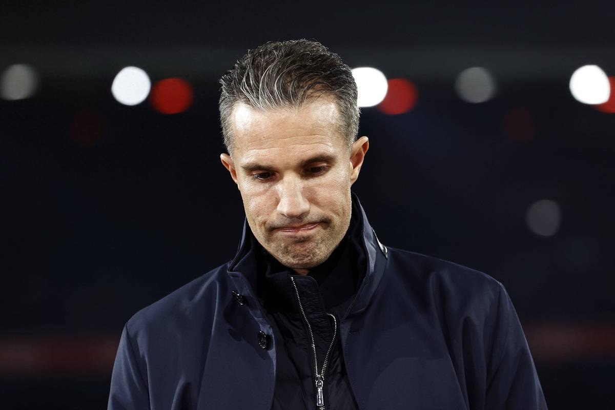 名师高徒！范佩西带费耶诺德领跑荷甲，上田绮世11场轰13球！