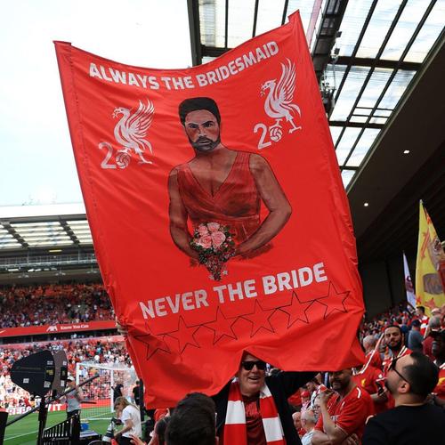 利物浦球迷热烈欢迎阿隆索：我们永远选你不选兰帕德