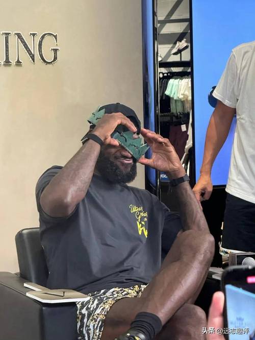 生断詹姆斯一条龙快攻暴扣！CBA球员大学时期打出中国行名场面