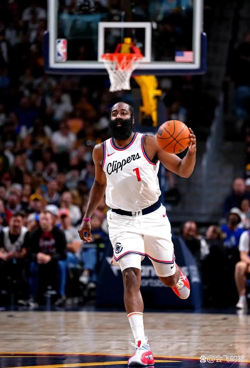 2分钟爆轰12分！哈登首节9分钟17分4板0失误 快船领先10分