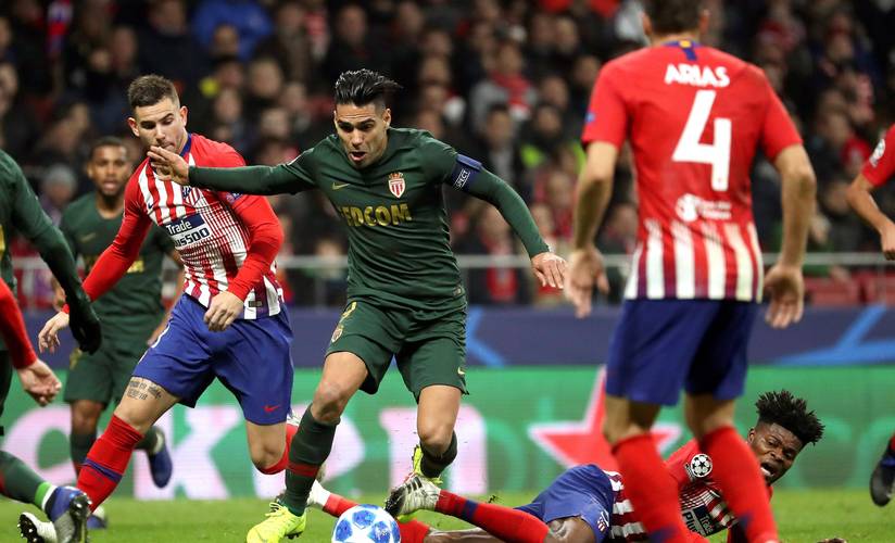 不敌药厂！本菲卡队史第三次欧冠开局4连败