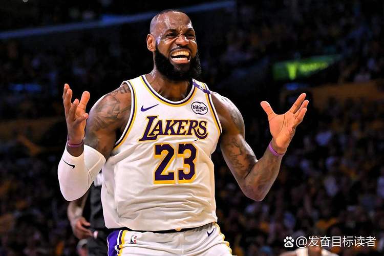 詹姆斯从未考虑过申请交易 想得到他的球队散布他对湖人不满谣言