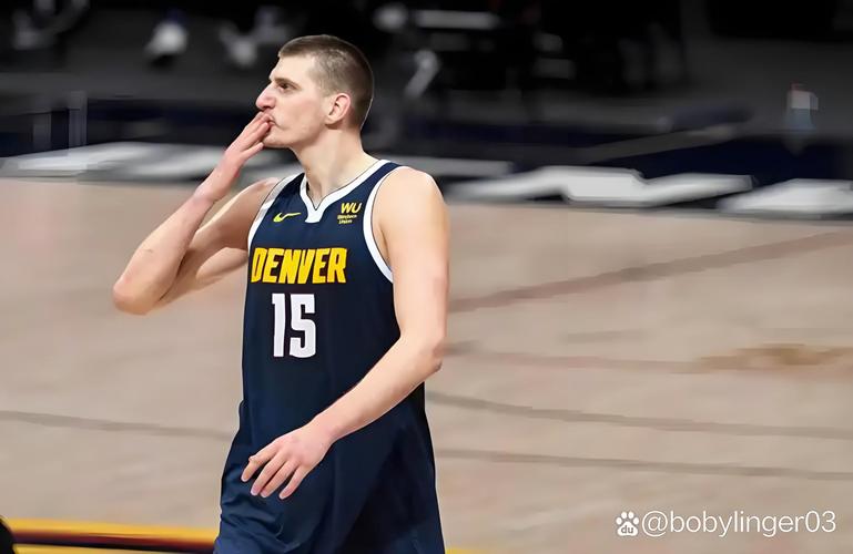 33分15板16助!媒体人:约基奇给人感觉就是轻描淡写 太可怕了